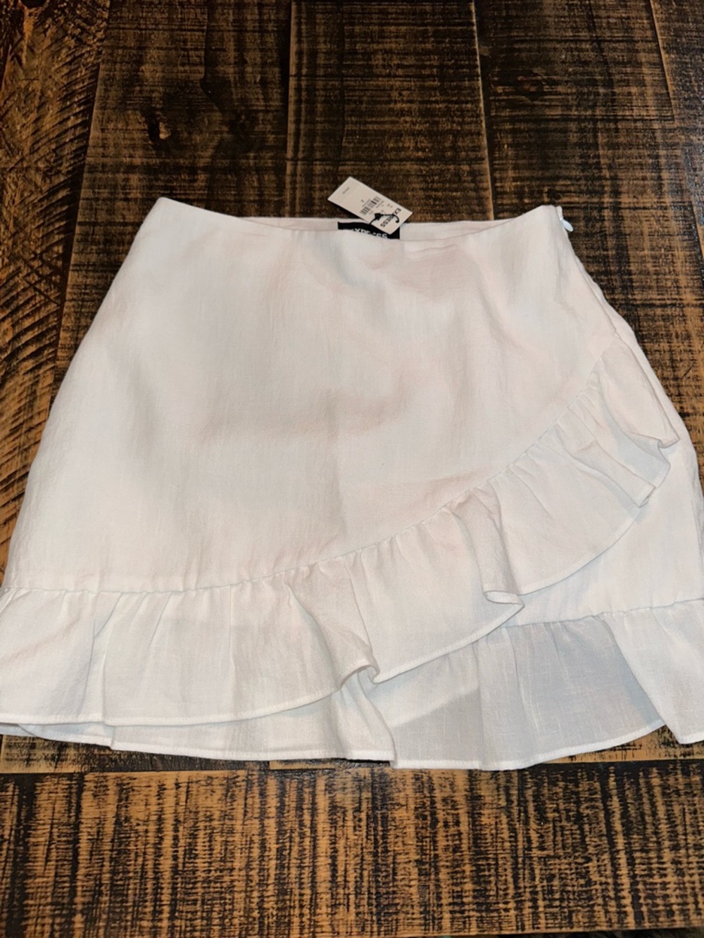 NWT Express size 2 skirt